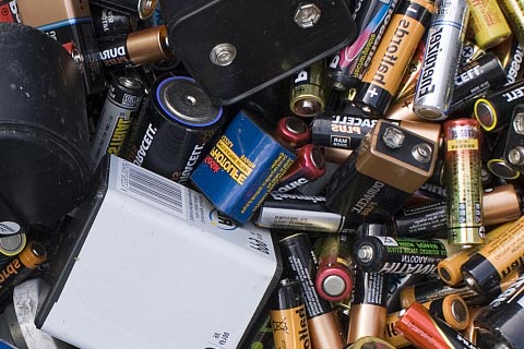 西工汉屯路收废旧UPS蓄电池-回收旧电池价格-高价铅酸蓄电池回收